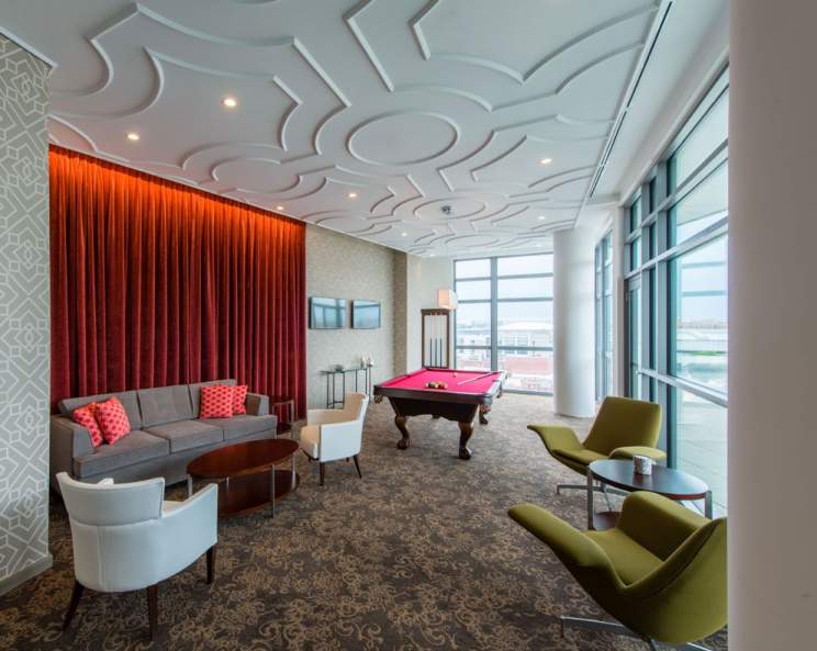 460 New York Ave lobby