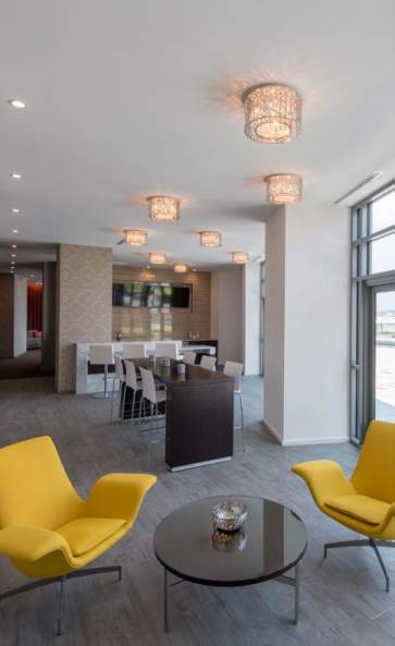 460 New York Ave interior